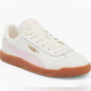 Puma club 5v5  pink size 9